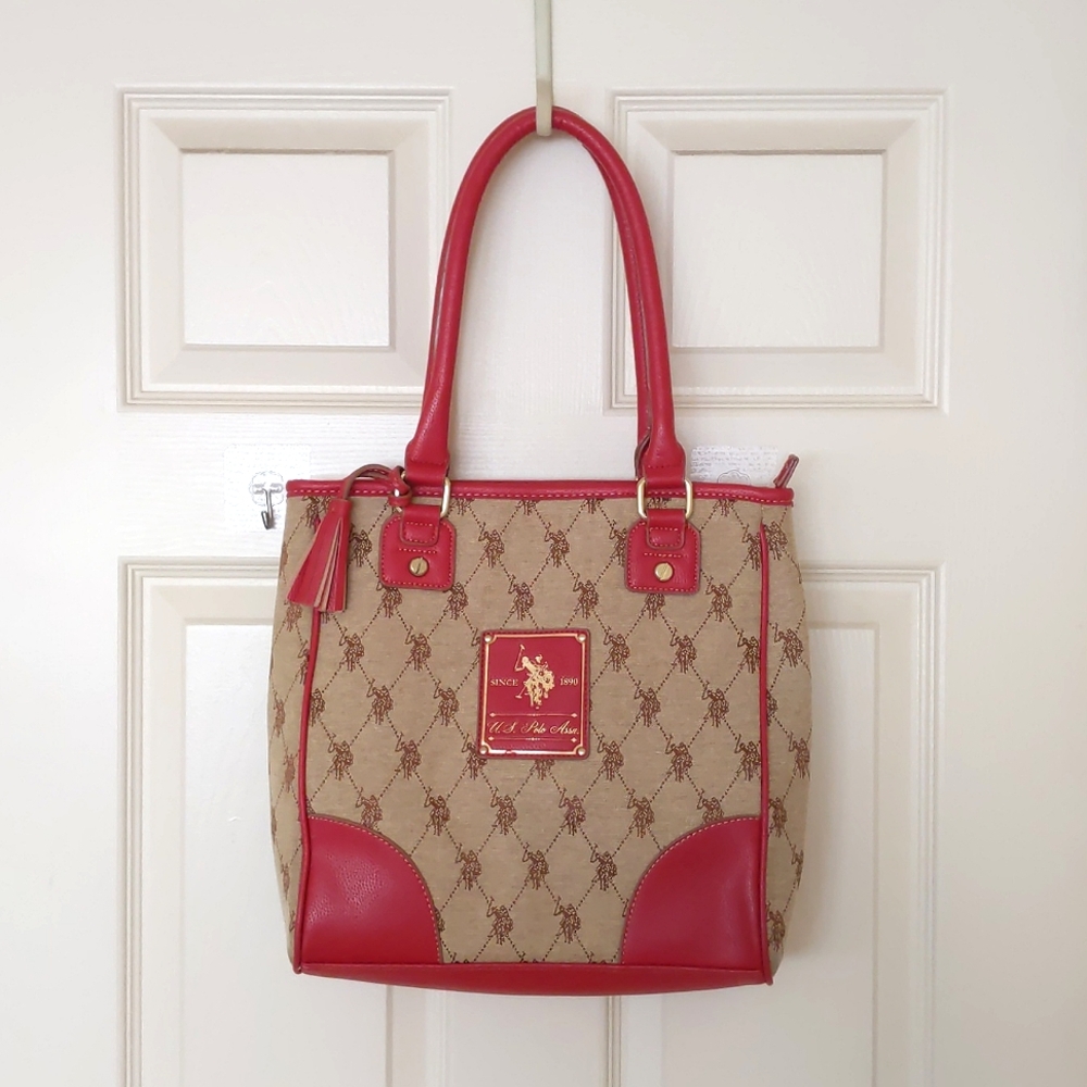 NWOT. U.S. Polo Cotton Blended Logo Fabric with Vinyl Trim Shoulder Bag.